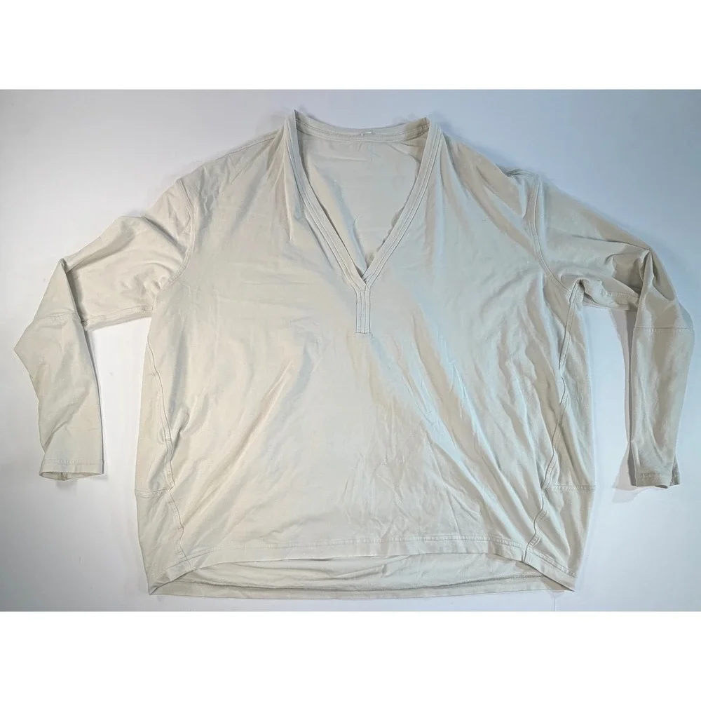 Lululemon Athletica Womens V-Neck Long Sleeve Top Bone Beige Oversized Pullover